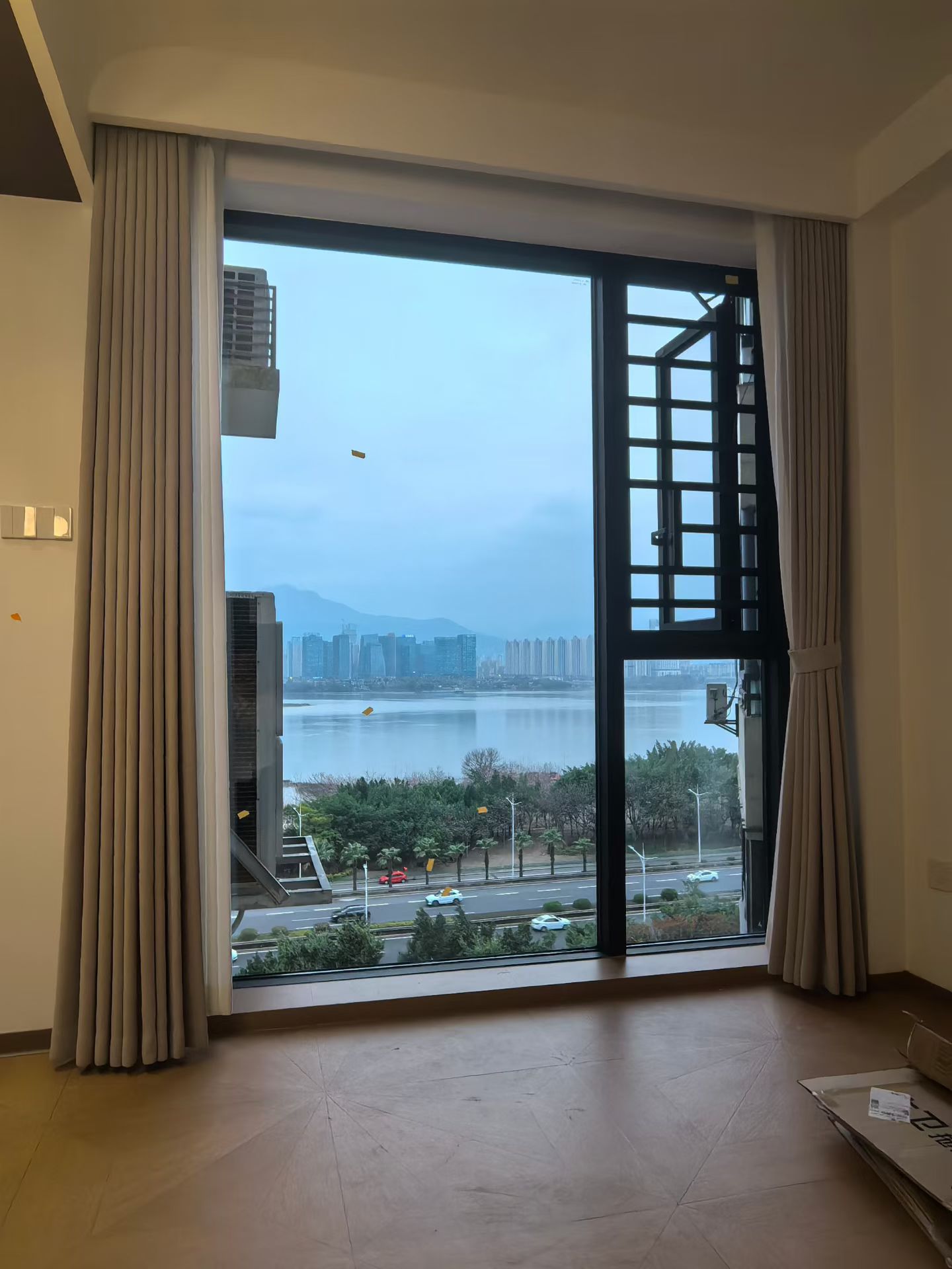 德技优品门窗适合沿海地区吗？广东实测分享
